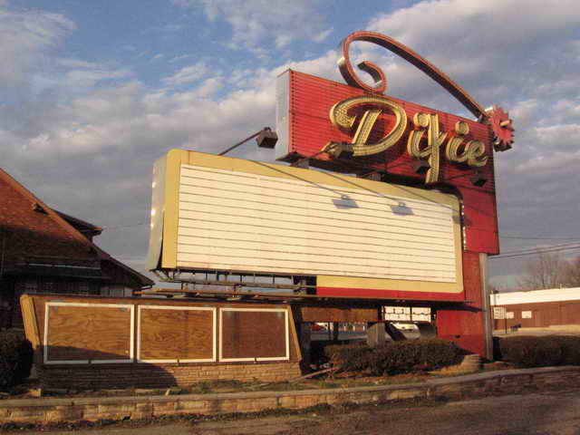 Dixie Twin Drive-In - 2006 PHOTO